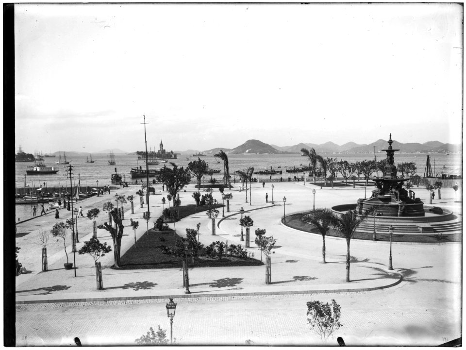 Praça XV de Novembro, antiga Praça D. Pedro II