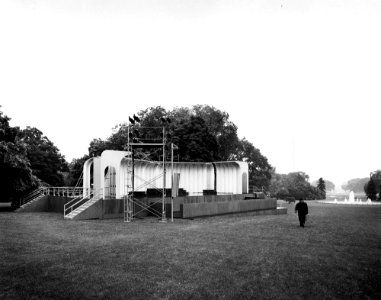 Preparations for an opera at the White House on 3 June 1963 (1)