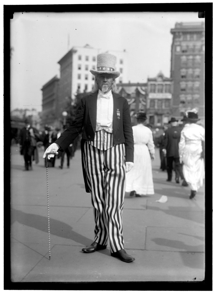 PREPAREDNESS PARADE 'UNCLE SAM' LCCN2016866718