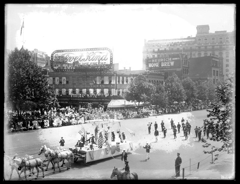 Preparedness parade, Wash., D.C., 1916 LCCN2016852531