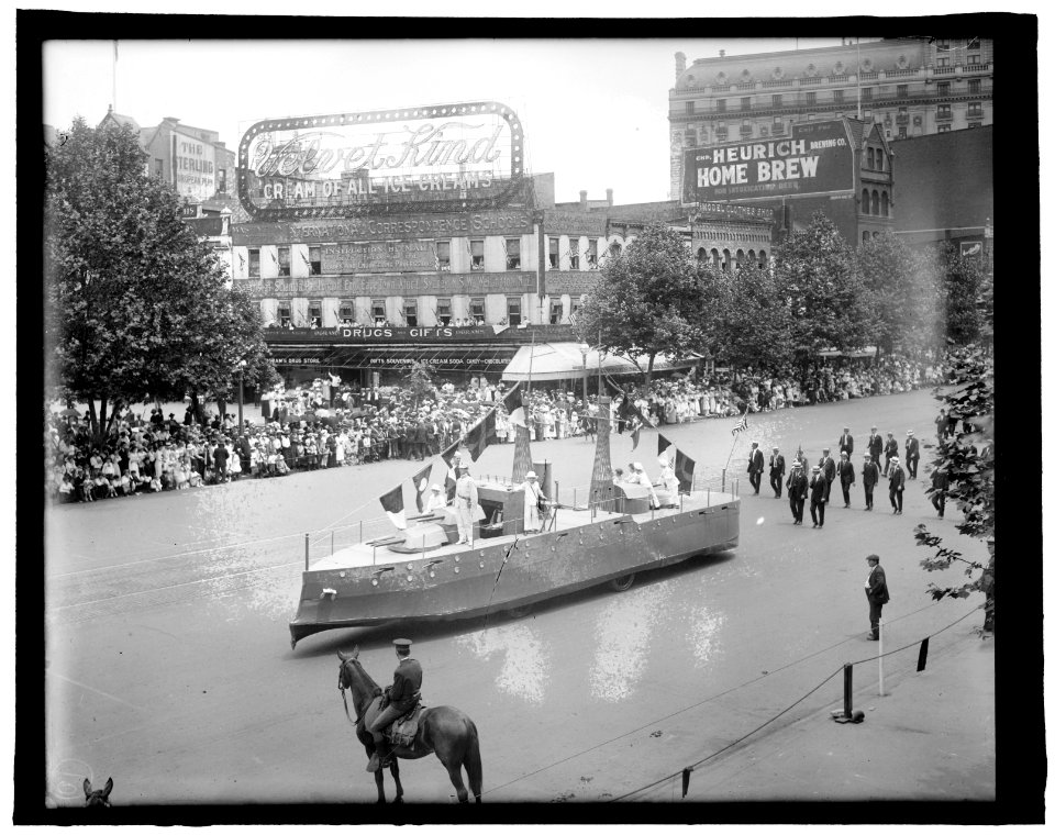 Preparedness parade, Wash., D.C., 1916 LCCN2016852533