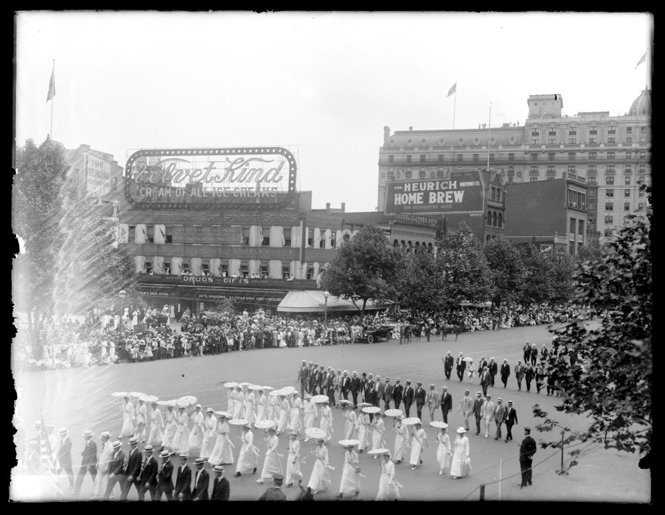 Preparedness parade, Wash., D.C., 1916 LCCN2016852543