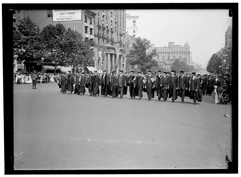 PREPAREDNESS PARADE. GEORGE WASHINGTON UNIVERSITY UNIT LCCN2016866498