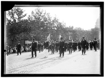 PREPAREDNESS PARADE. PRESIDENT WILSON, WILLIAM F. GUDE, AND RANDOLPH KAUFFMANN LEADING PARADE; AMONG THOSE IN NEXT ROW ARE- REP. JOE ROBINSON AND C.J. COLUMBUS LCCN2016866986