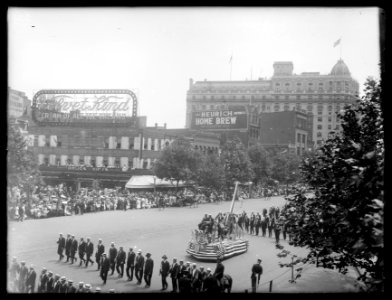 Preparedness parade, Wash., D.C., 1916 LCCN2016852540