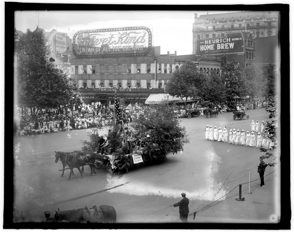 Preparedness parade, Wash., D.C., 1916 LCCN2016852548