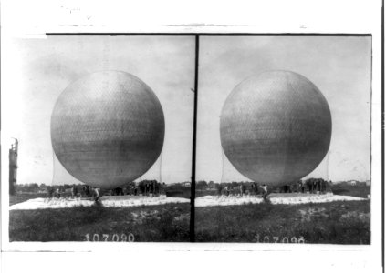 Preparing for a U.S. Signal Corps balloon ascension at Ft. Myer (Arlington), Va. LCCN96509919