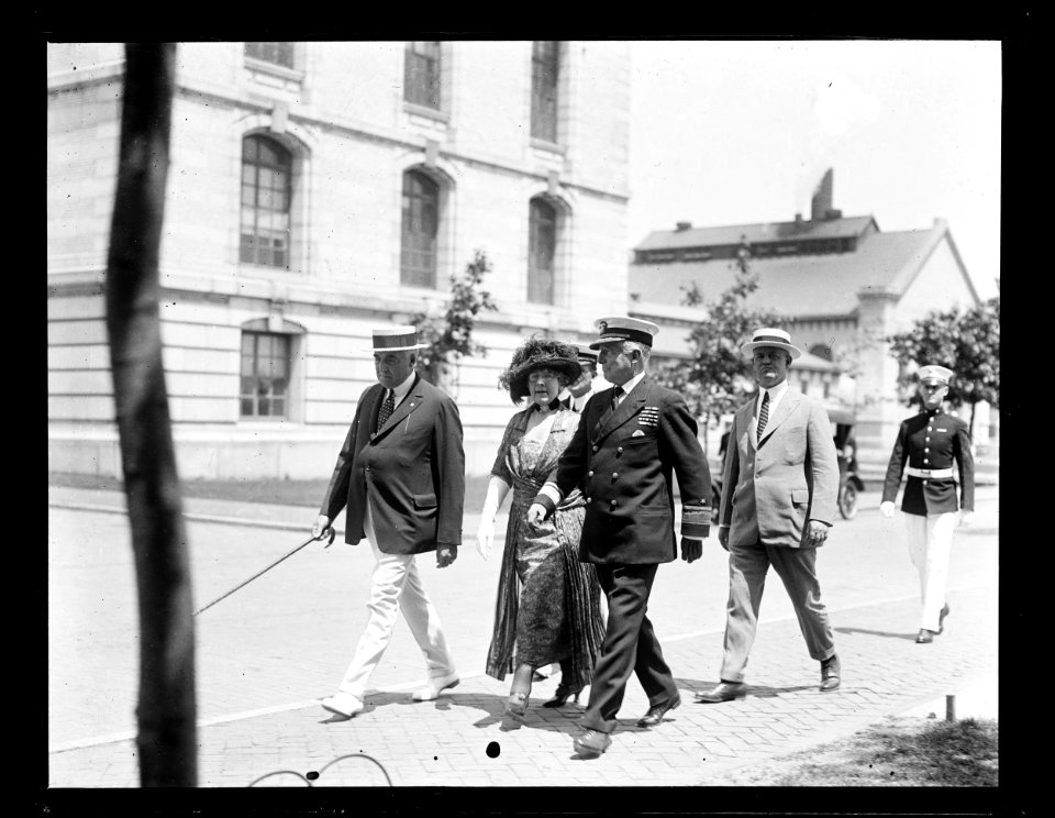 Pres. and Mrs. Harding and Admiral Wilson at Annapolis. May, 29, 1922 LCCN2016891570