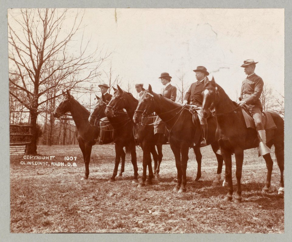 Pres. Roosevelt and party LCCN2013651202
