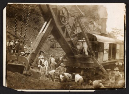 Pres. Theodore Roosevelt on steam-powered digging machine during construction of the Panama Canal LCCN2002714444