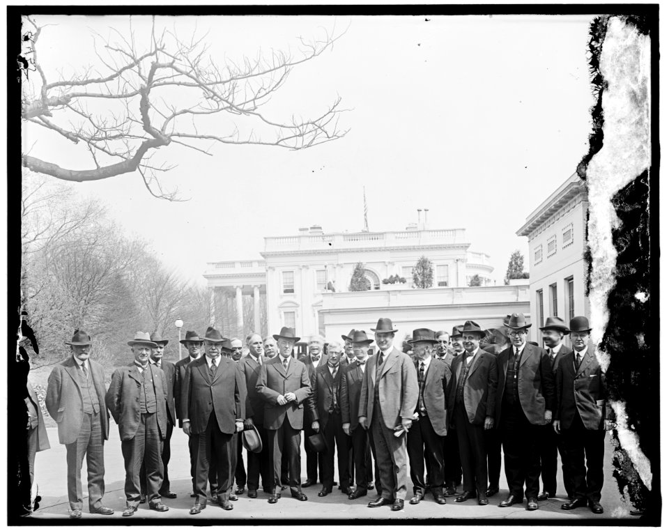 Pres. Wilson and Agriculture Advisory Committee LOC hec.13948
