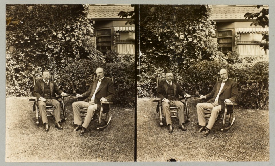 Pres. Roosevelt and Senator Fairbanks at Sagamore Hill, Oyster Bay, N.Y. LCCN2009633763