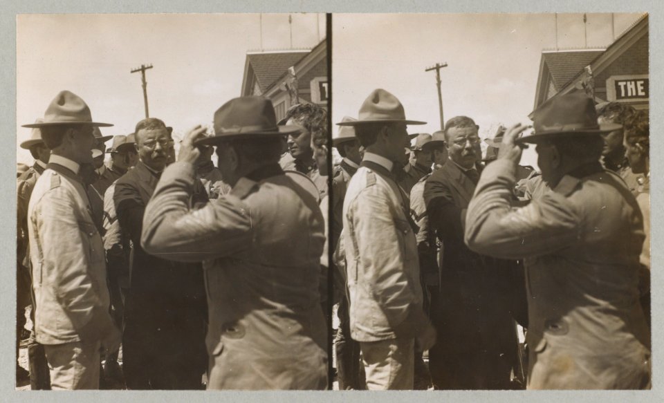 Pres. Roosevelt greeting the boys who fought in Cuba - Rough Rider reunion at San Antonio, Texas LCCN2013645498
