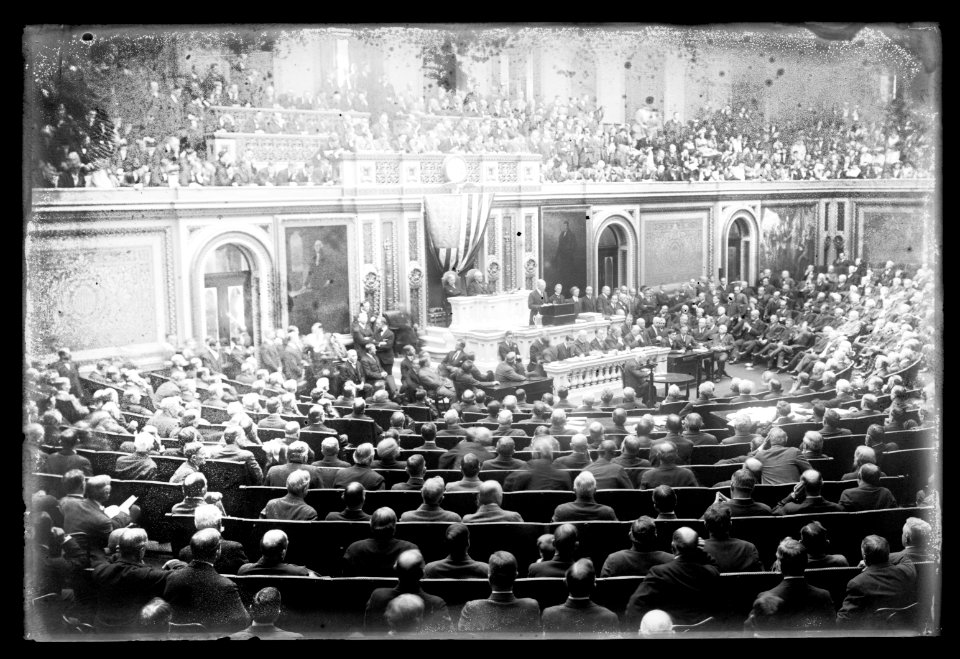 Pres. Wilson addressing Congress on German situation, (Washington, D.C.), May 1916 LCCN2016850929