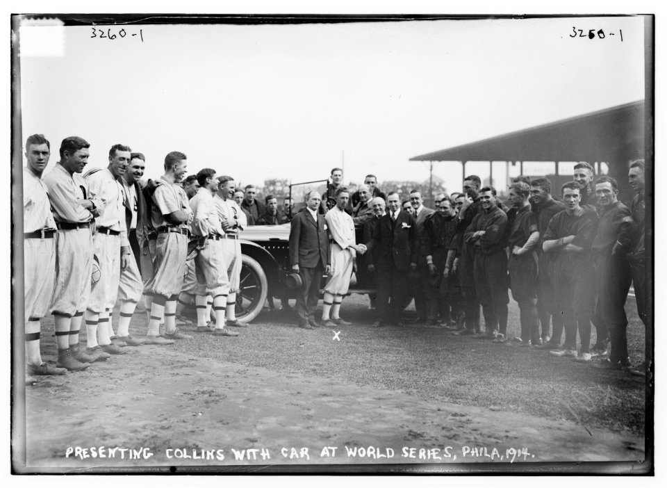 Presenting Collins with car at World Series, Phila., 1914 LCCN2014697770