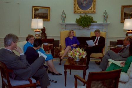 President Bill Clinton and First Lady Hillary Clinton meet with Governor John Waihee of Hawaii and others in the Oval Office (16)