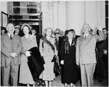 President and Mrs. Harry S. Truman, Vice President-elect Alben W. Barkley and Mrs. Max Truitt, and Margaret Truman... - NARA - 199951 photo