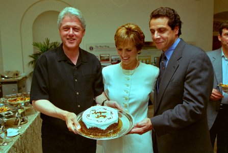President Bill Clinton at a movie screening outside the Family Theatre of the White House (06)