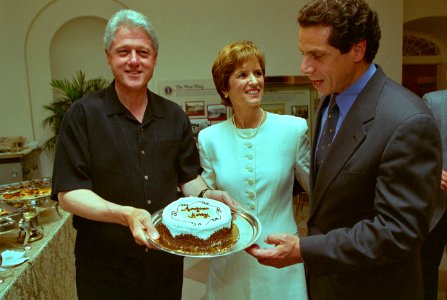 President Bill Clinton at a movie screening outside the Family Theatre of the White House (09)