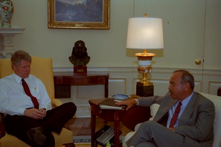 President Bill Clinton and First Lady Hillary Clinton meet with Governor John Waihee of Hawaii and others in the Oval Office (14)