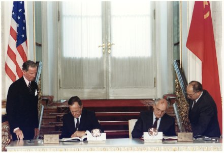 President Bush and President Gorbachev sign the Strategic Arms Reduction Treaty (START) in the Kremlin in Moscow... - NARA - 186435