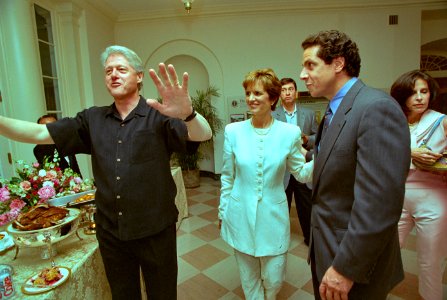 President Bill Clinton at a movie screening outside the Family Theatre of the White House (04)