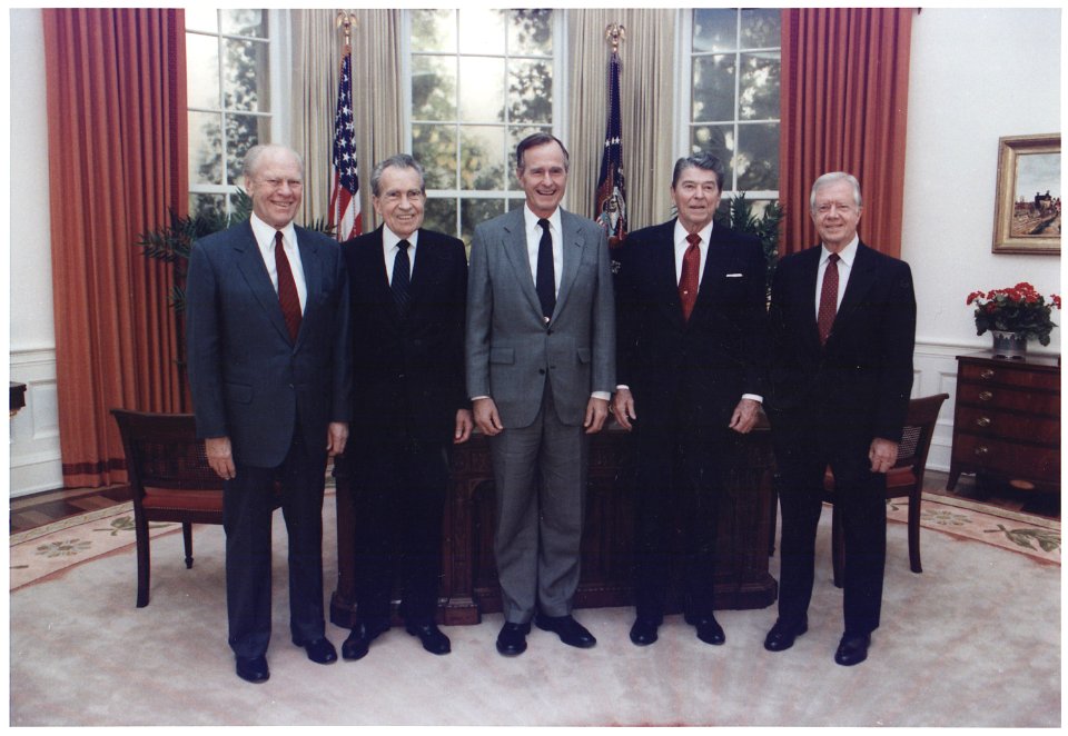 President Bush participates in a group photo with former presidents Gerald Ford, Richard Nixon, Ronald Reagan and... - NARA - 186440