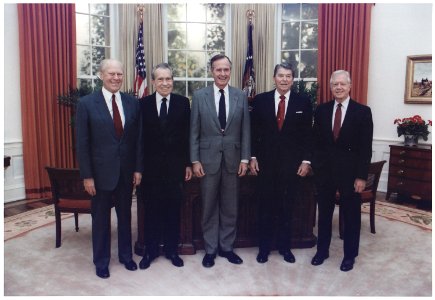 President Bush participates in a group photo with former presidents Gerald Ford, Richard Nixon, Ronald Reagan and... - NARA - 186440