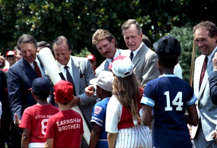 President George H. W. Bush, along with Baseball Greats Brooks Robinson, Stan Musial, Mike Schmidt and Gary Carter photo