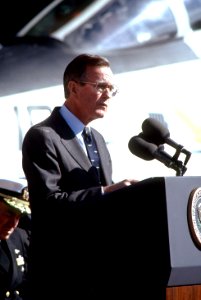President George H.W. Bush delivers an address aboard the aircraft carrier USS AMERICA (CV 66) (02)