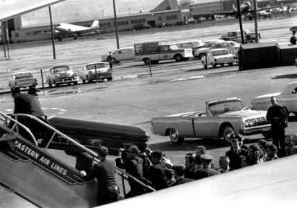 President JFK's casket is transferred to Air Force One at Dallas Love Field (06)