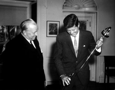 President John F. Kennedy Accepts a Saber from Chancellor Alfons Gorbach of Austria (02)