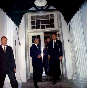 President John F. Kennedy Bids Farewell to the Shah of Iran, Mohammad Reza Pahlavi (03)