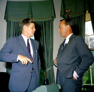 President John F. Kennedy Meets with Prince Leopold Frederik Bernhard of the Netherlands (05)