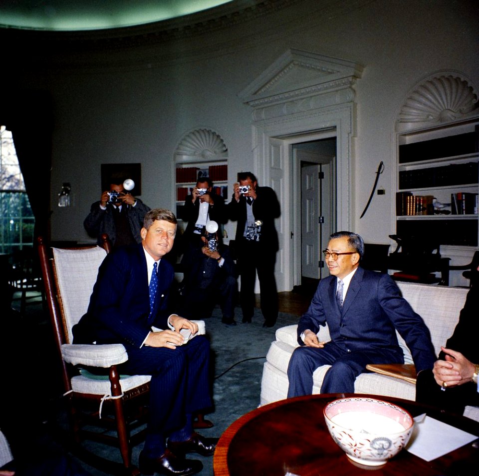 President John F. Kennedy Meets with Ambassador Tingfu F. Tsiang of China (03)