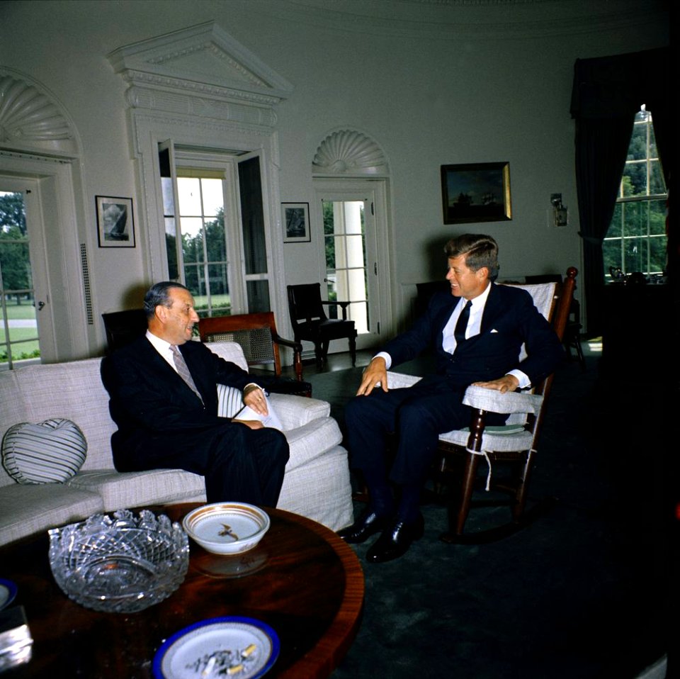 President John F. Kennedy Meets with the Ambassador of Portugal, Dr. Pedro Teotónio Pereira (02)