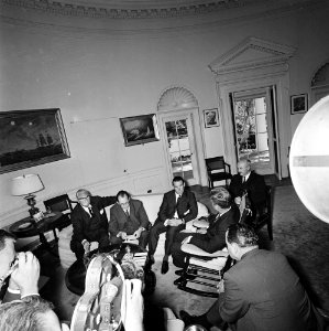 President John F. Kennedy with Minister of Foreign Affairs of West Germany, Gerhard Schröder (02)