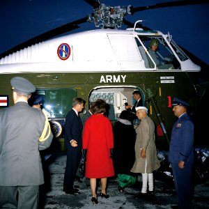 President John F. Kennedy, First Lady Jacqueline Kennedy, Prime Minister of India Jawaharlal Nehru, and Indira Gandhi Depart for the White House (color)