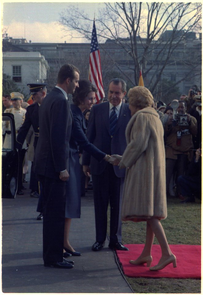 President and Mrs. Nixon greet Prince Juan Carlos and Princess Sophia of Spain - NARA - 194348