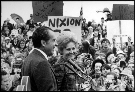 President and Mrs.Nixon arriving at Portland Air National Guard Field, Oregon. - NARA - 194735