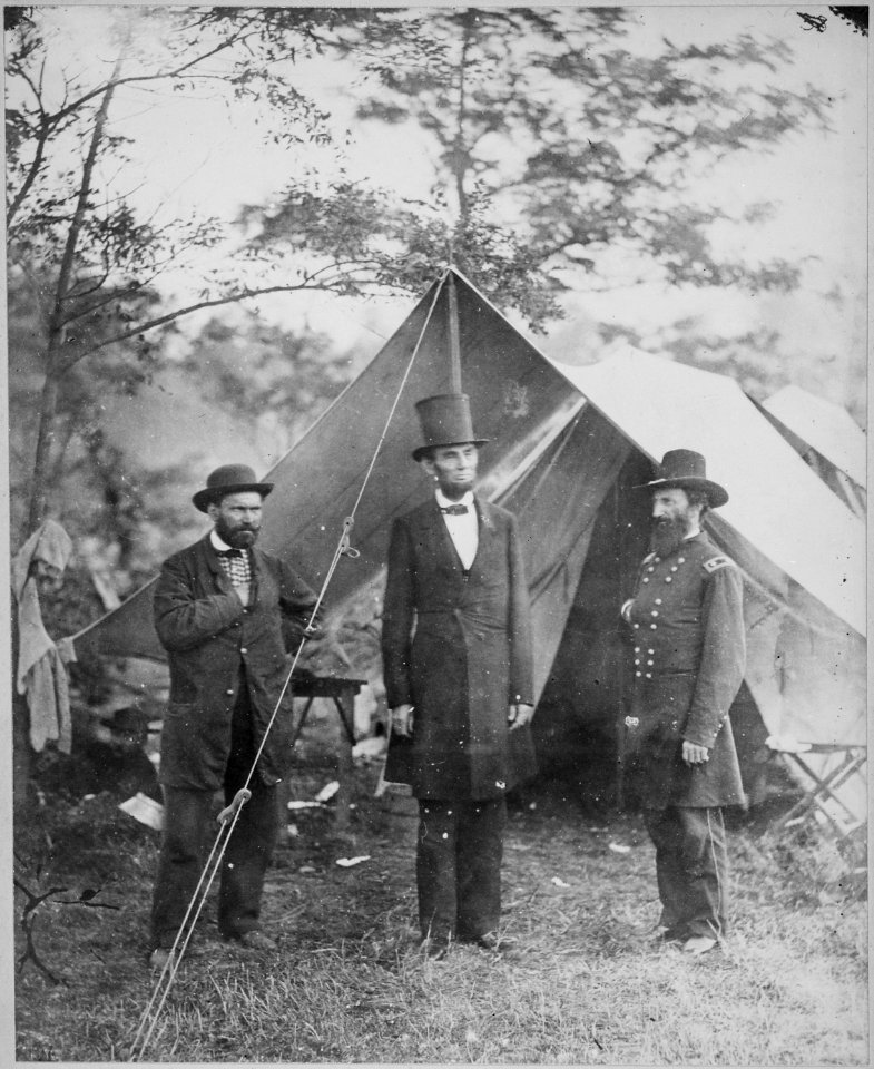 President Lincoln, Allan Pinkerton, and Maj. Gen. John A. McClernand. - NARA - 530415