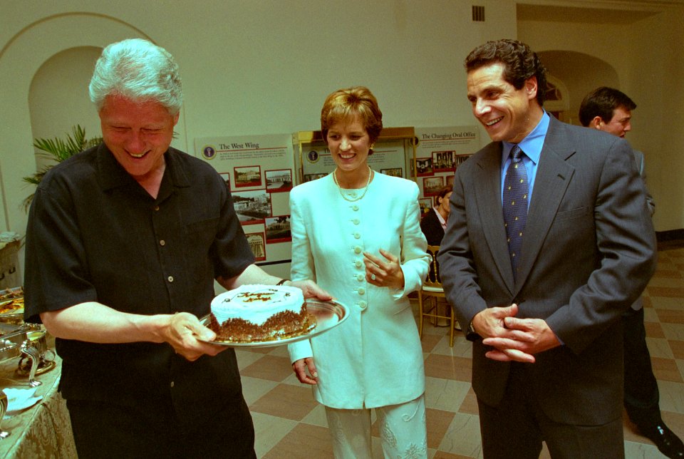 President Bill Clinton at a movie screening outside the Family Theatre of the White House (14)