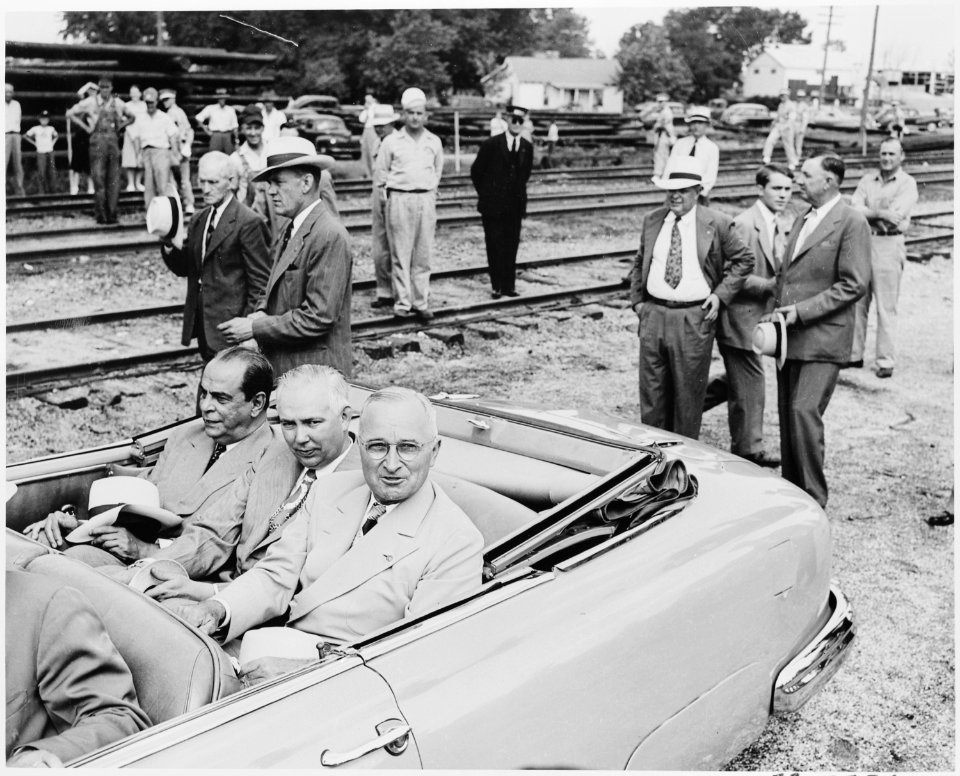 President Harry S. Truman, President Romulo Gallegos of Venezuela, and an unidentified man sitting in the rear seat... - NARA - 199894