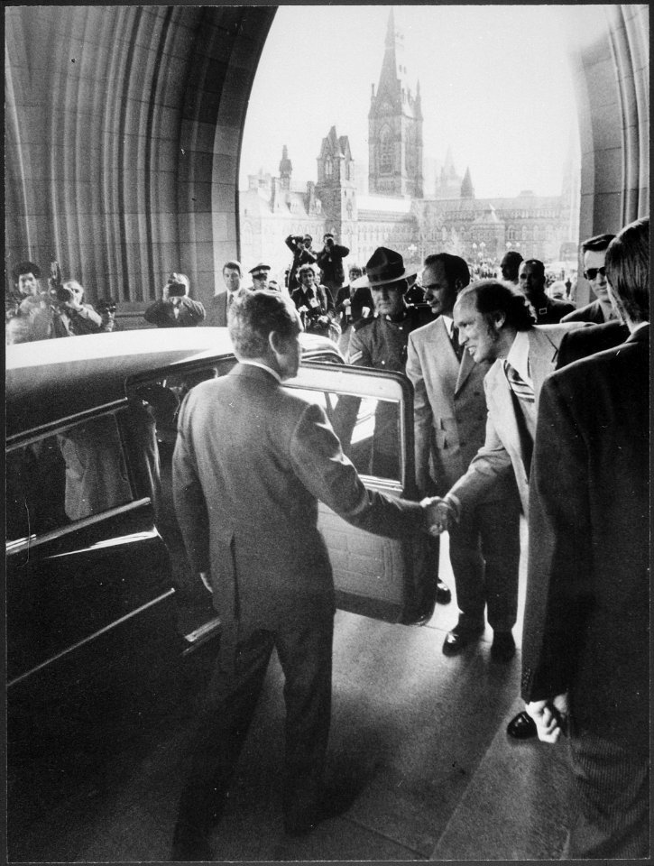 President Nixon departing from the Canadian Parliament building - NARA - 194764