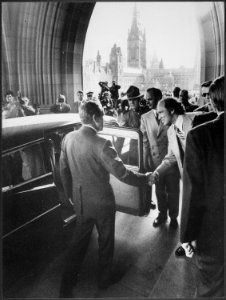 President Nixon departing from the Canadian Parliament building - NARA - 194764 photo