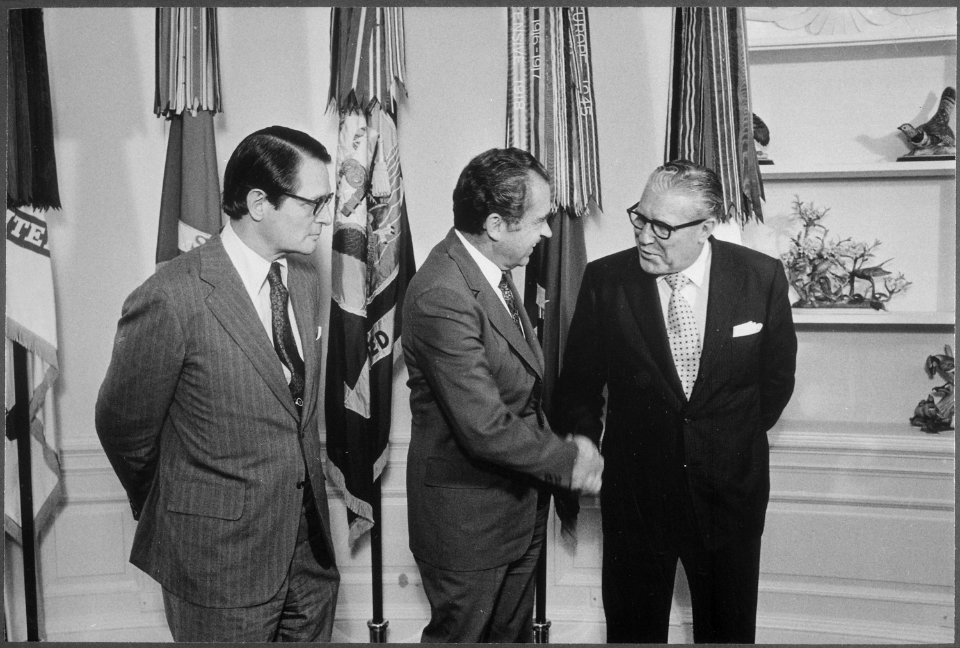 President Nixon meeting with Attorney-General Eliott Richardson and FBI Director-designate Clarence M. Kelly - NARA - 194514