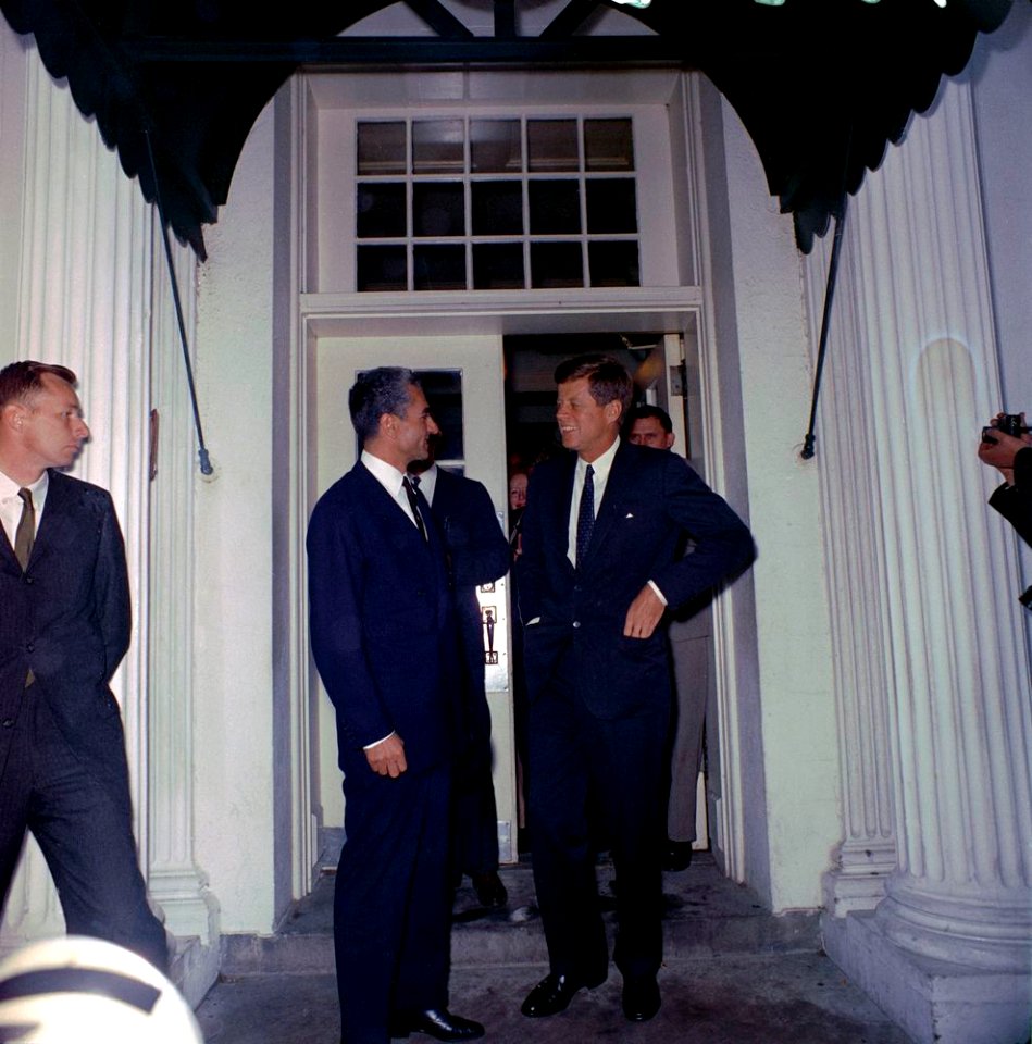 President John F. Kennedy Bids Farewell to the Shah of Iran, Mohammad Reza Pahlavi (02)