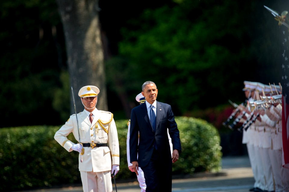 President Obama at the Welcome Ceremony in Japan - Flickr - East Asia and Pacific Media Hub