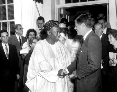 President John F. Kennedy Meets with Abubakar Tafawa Balewa, Prime Minister of Nigeria (03)