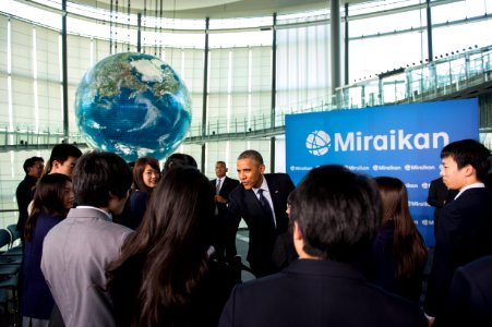 President Obama Talks to Japanese Students - Flickr - East Asia and Pacific Media Hub photo